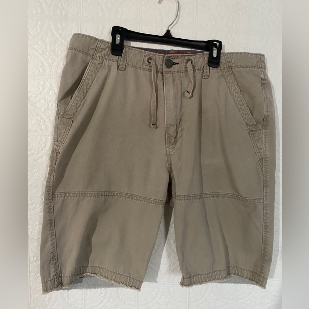 UnionBay | 21 inch frayed khaki shorts